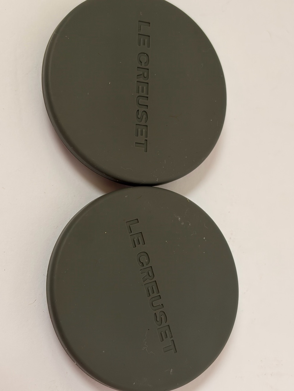 Le Creuset Round Silicone Mill Caps for Salt and Pepper Grinders